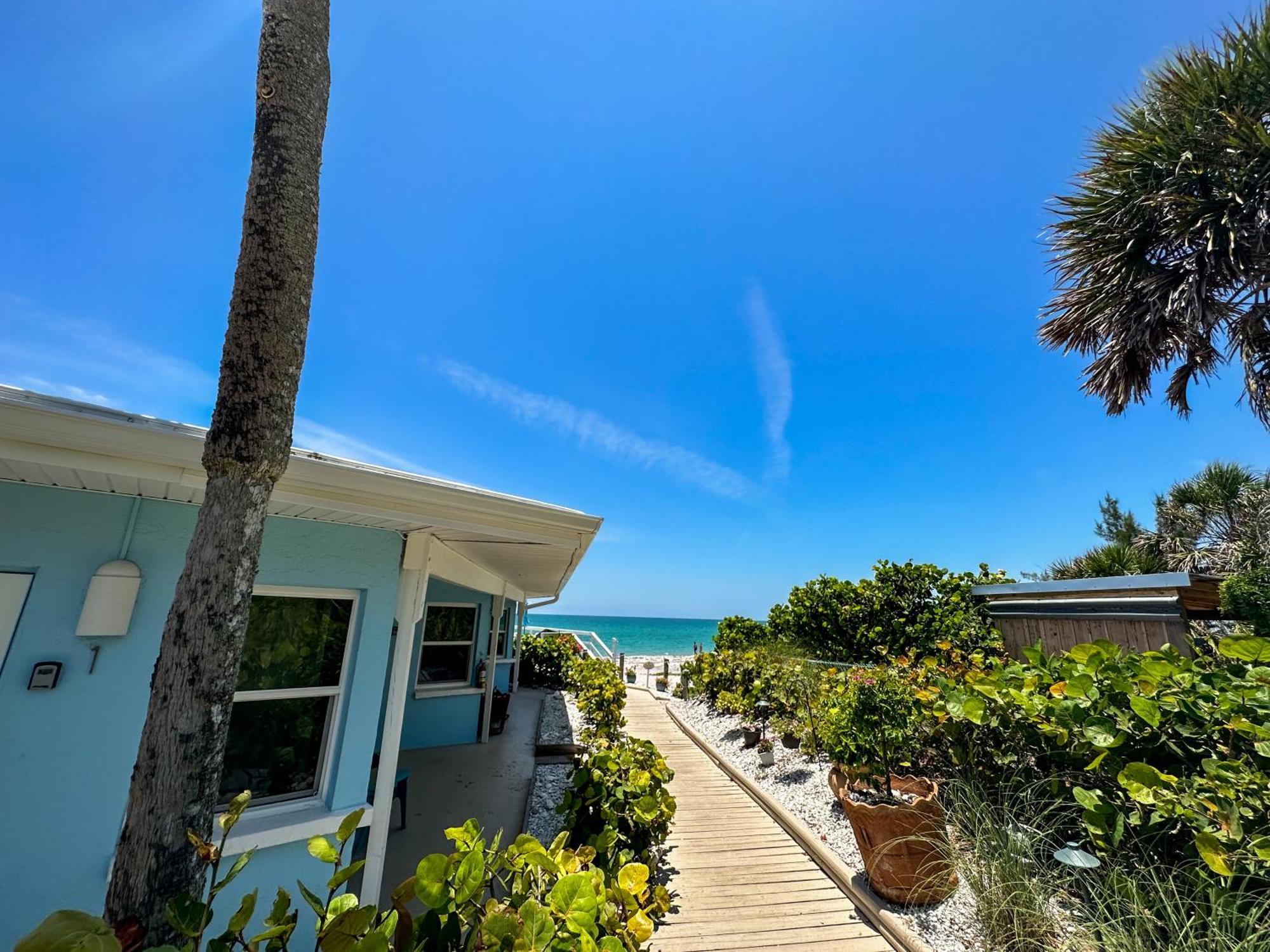 Pearl Beach Inn Englewood Luaran gambar