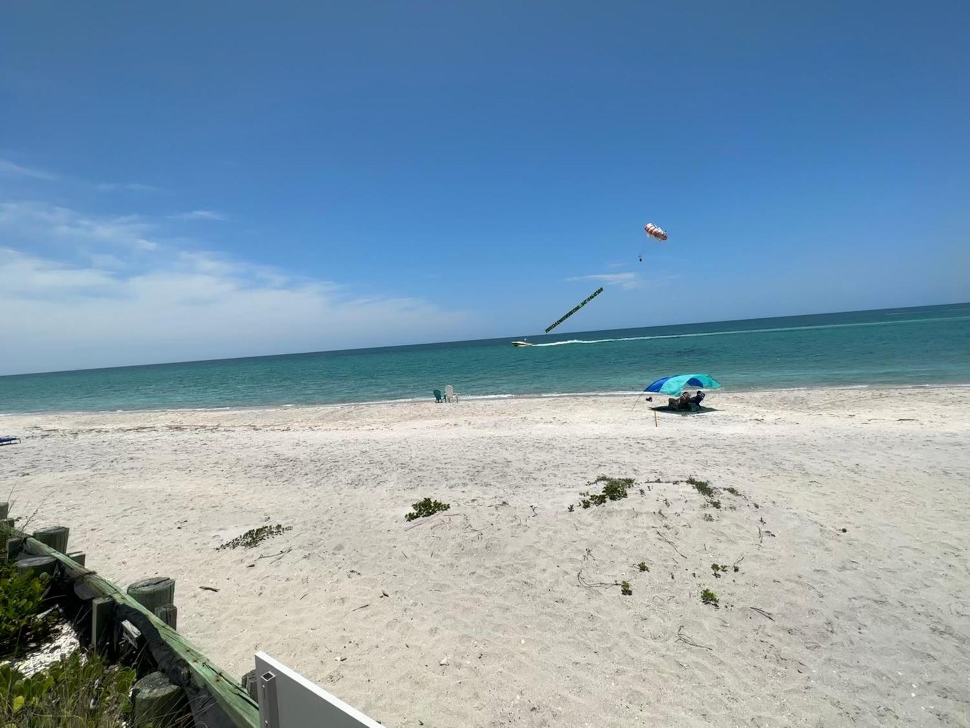Pearl Beach Inn Englewood Luaran gambar