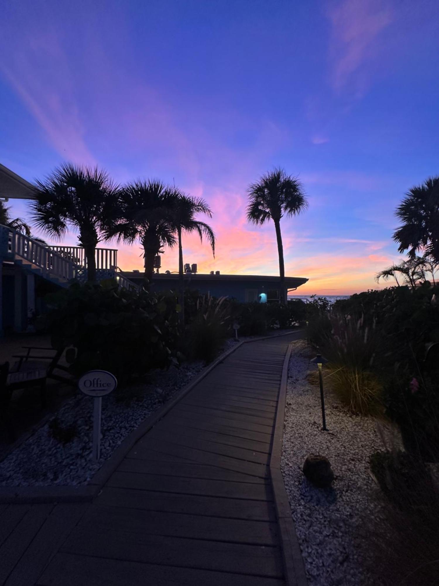 Pearl Beach Inn Englewood Luaran gambar
