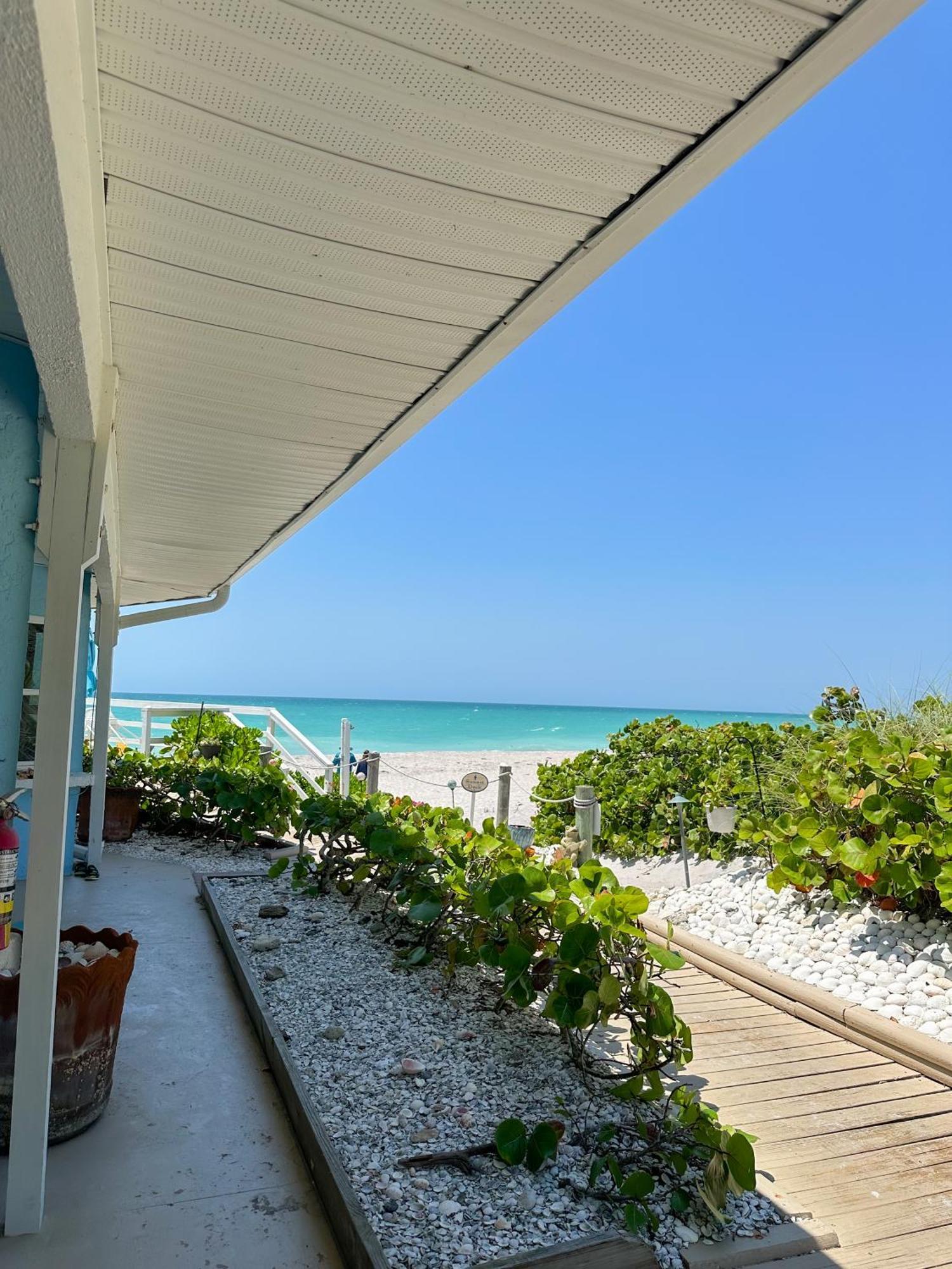 Pearl Beach Inn Englewood Luaran gambar
