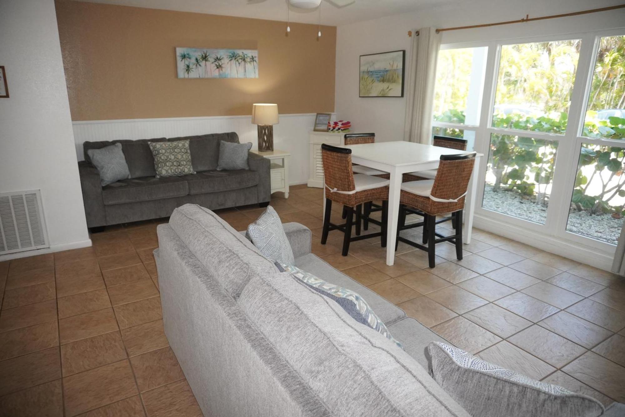 Pearl Beach Inn Englewood Luaran gambar